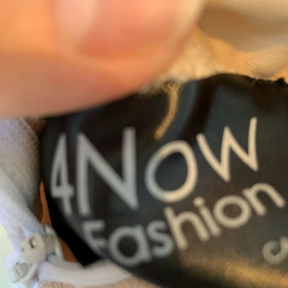 Woman's party dress - Picture 5 of 6